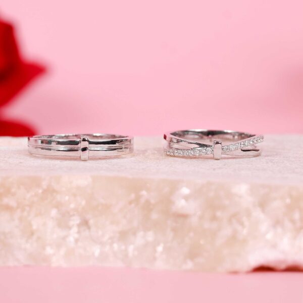 Cincin nikah emas berlian model Avior Couple Ring