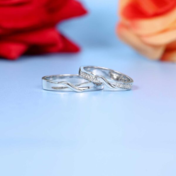 Cincin kawin berlian eropa model Aquarius Couple Ring